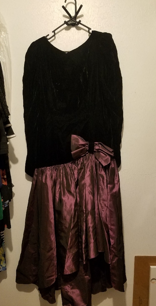 Velvet black/purple skirt long sleeve formal
